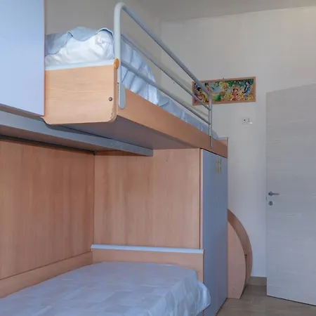 Attico Con Terrazzo Apartmán *